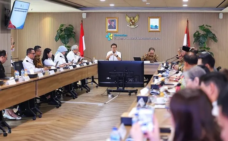 Pemerintah mendorong pergeseran besar dalam sistem pembiayaan kesehatan