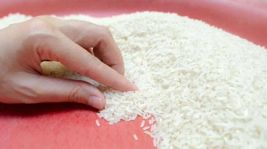 Daftar 25 Merek Beras Fortifikasi Diduga Palsu yang Ditarik Kementan